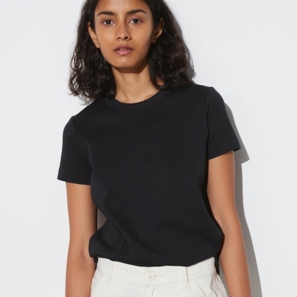 UNIQLO Black Crewneck Short Sleeve - Picture 1 of 2